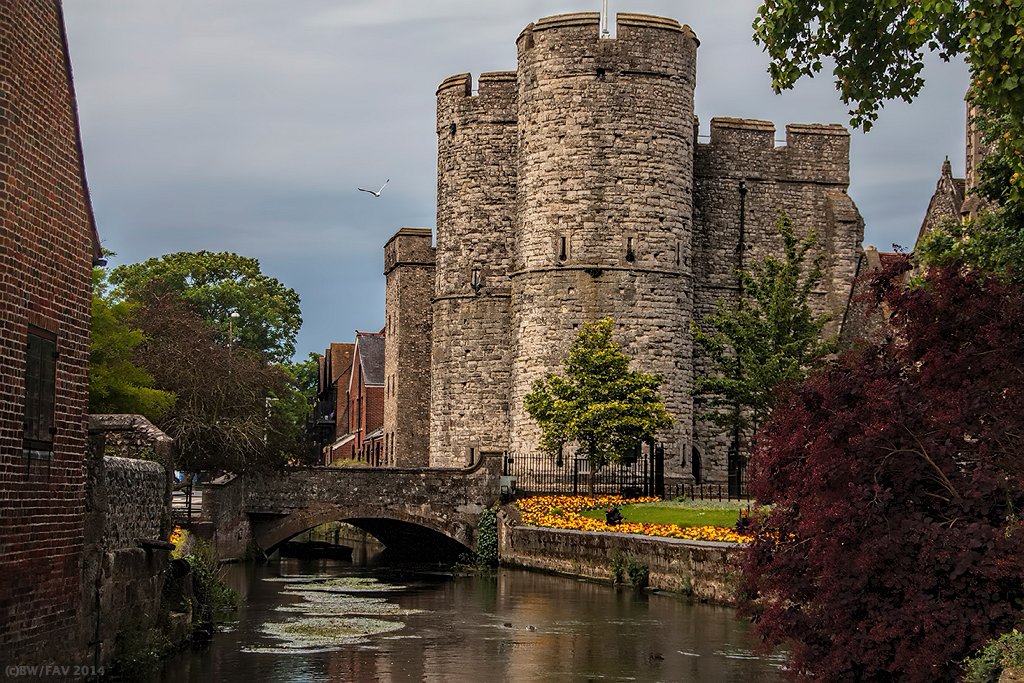 UKCANWestgateTower-Gardens