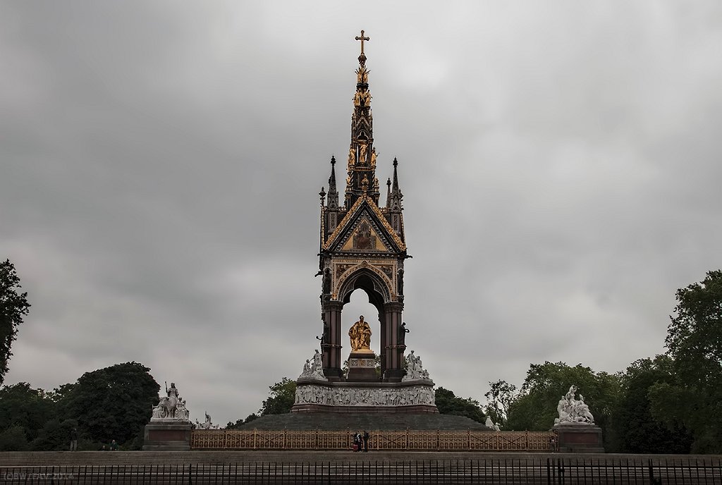 UKLONPrinceAlbertMemorial