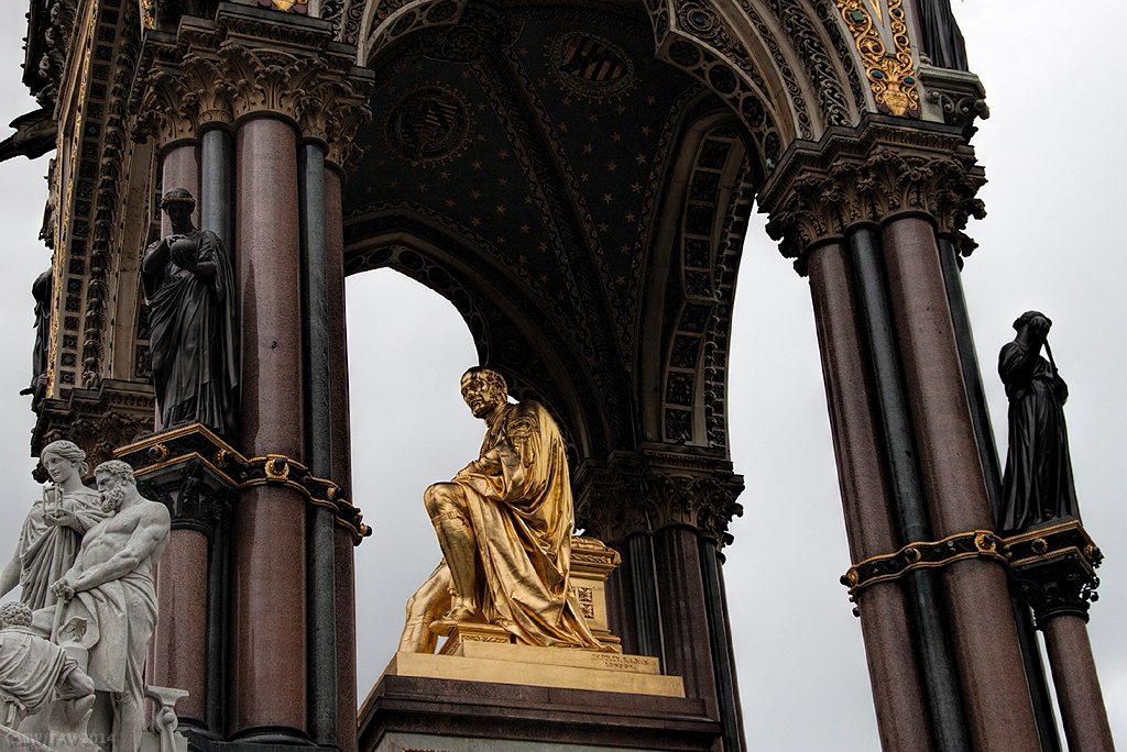 UKLONPrinceAlbertMemorial1