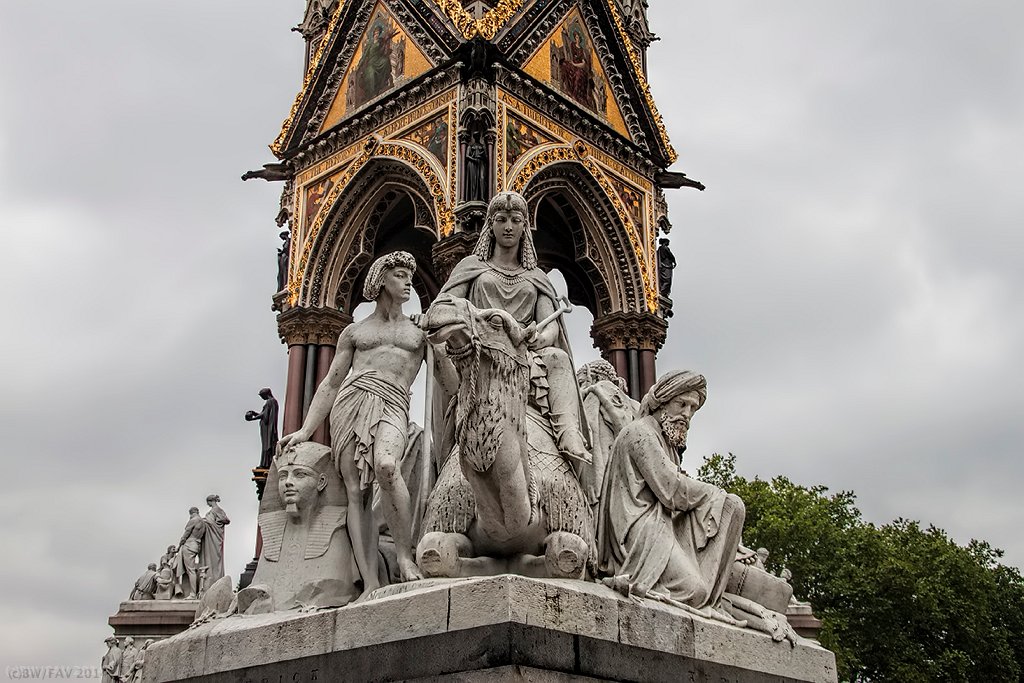 UKLONPrinceAlbertMemorial5