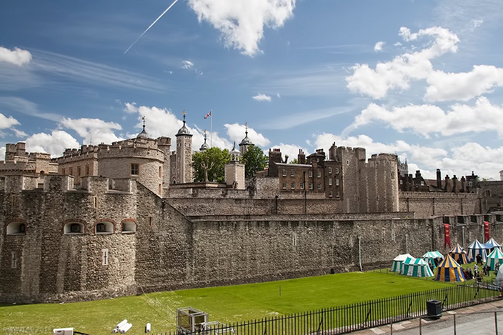 UKLONTowerOfLondon2
