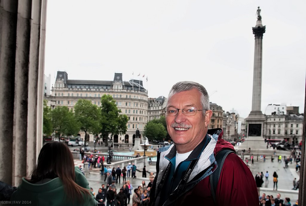 UKLONTrafalgarSquareBW