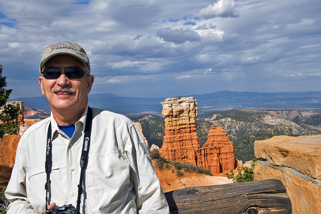 UTBryceCanyonNaturalBridgeBW